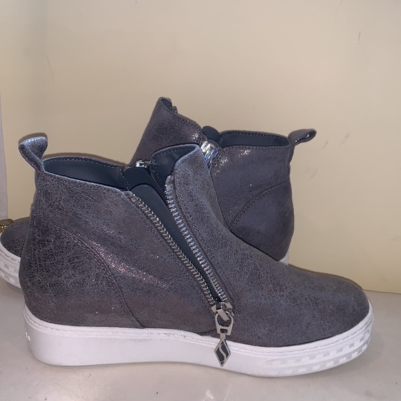 SKETCHERS Memory Foam Hidden Wedge Gray Ankle Booties Size 8.5 - Picture 4 of 14